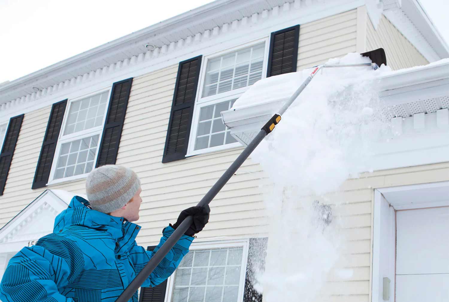 roof rake used to remove snow